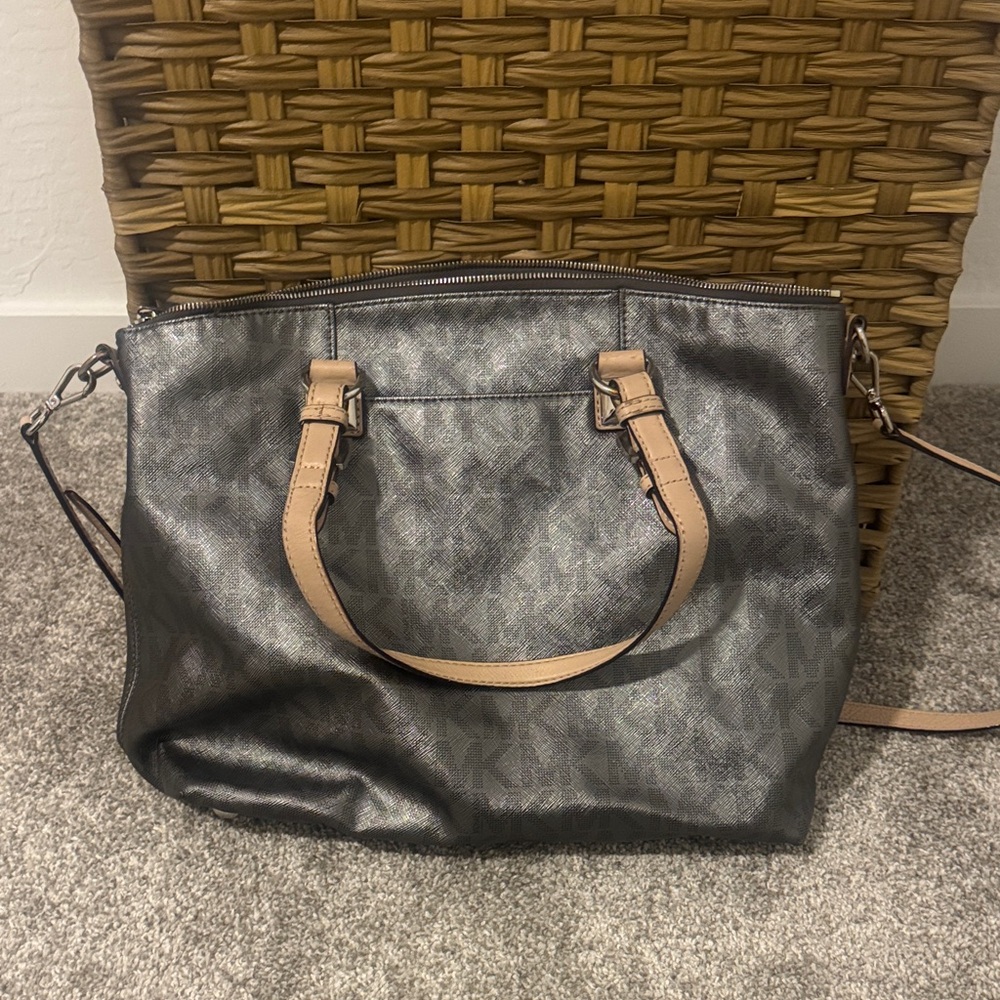Stylish Black and Tan Handbag